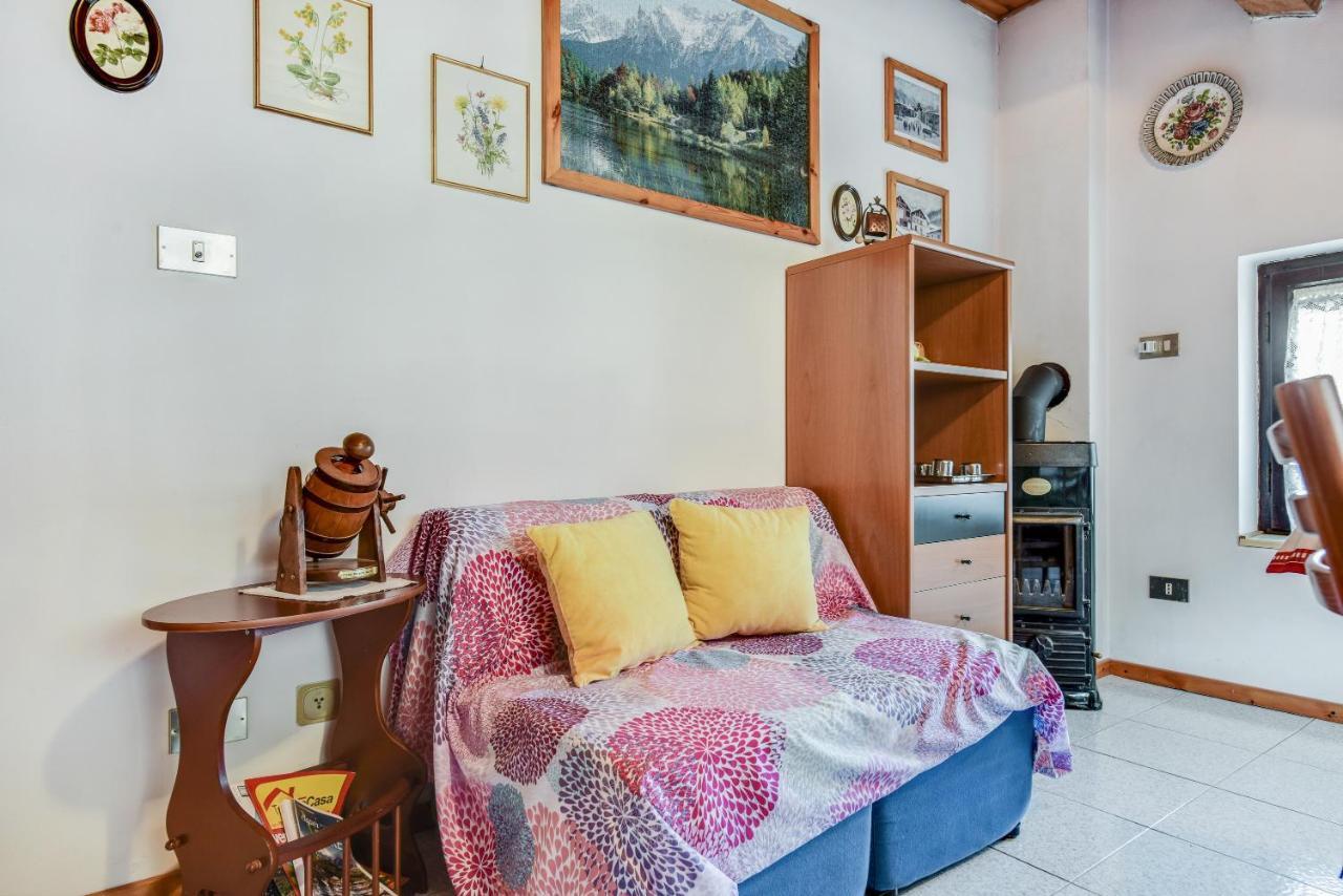 Mansarda Tra Le Dolomiti Di Brenta Appartement Bocenago Buitenkant foto