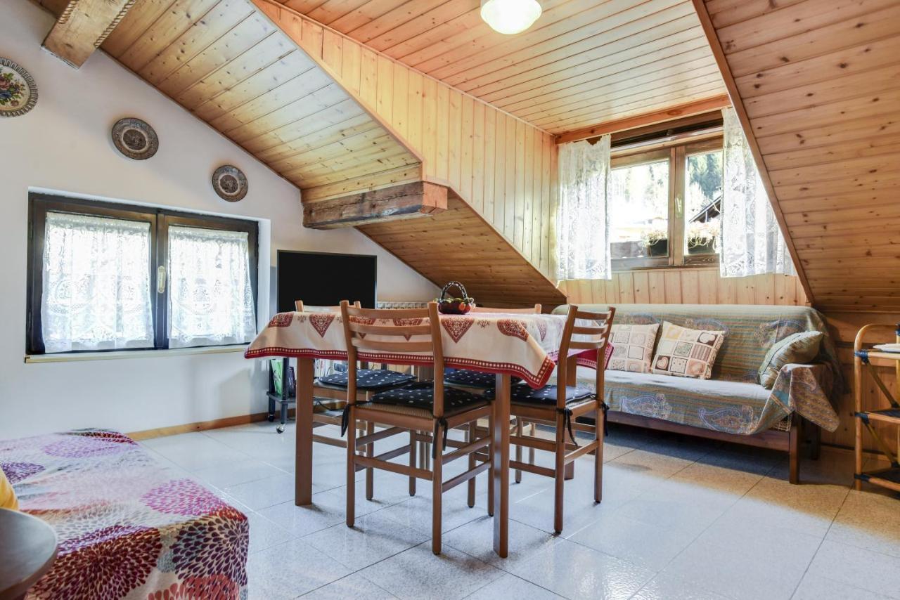 Mansarda Tra Le Dolomiti Di Brenta Appartement Bocenago Buitenkant foto