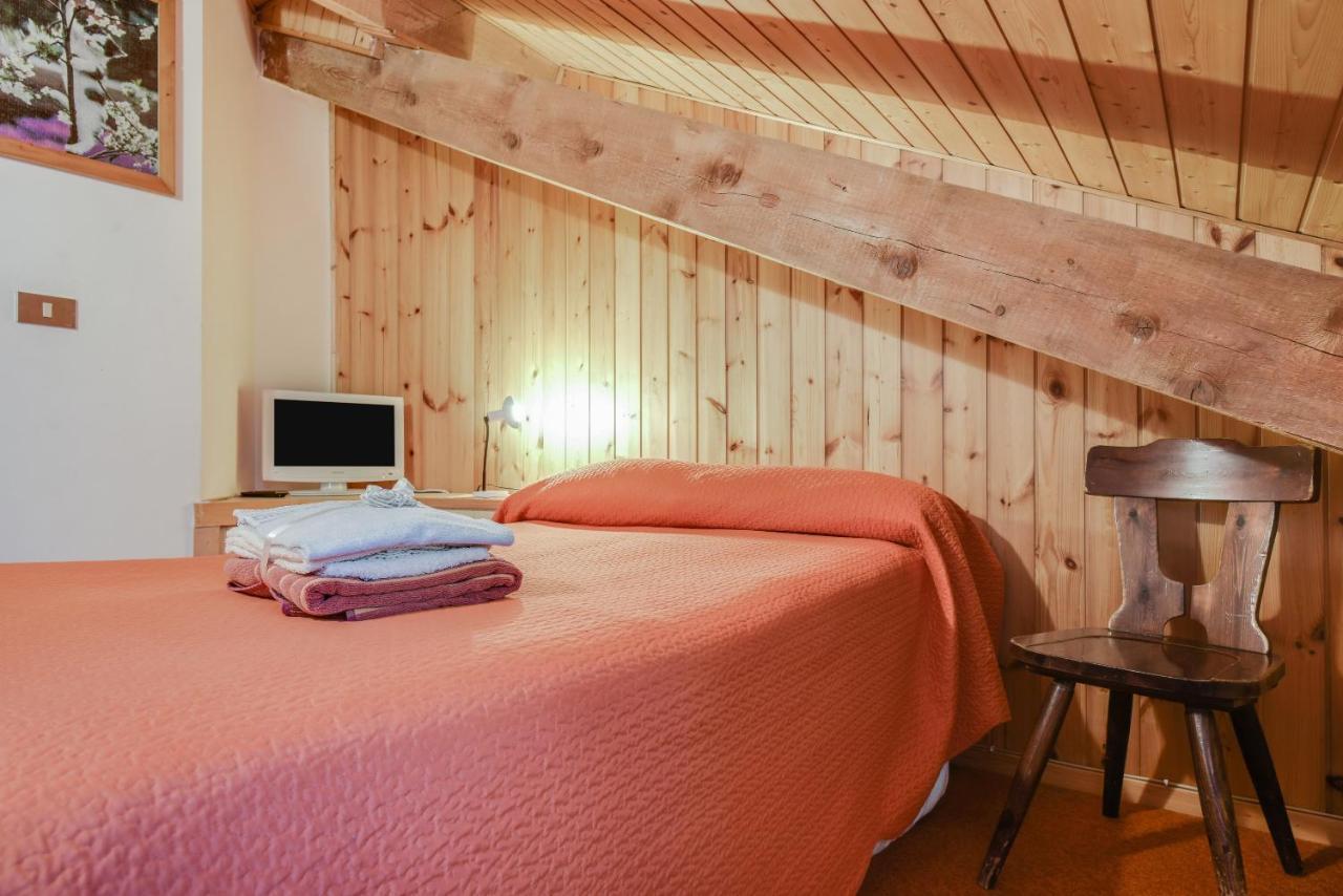 Mansarda Tra Le Dolomiti Di Brenta Appartement Bocenago Buitenkant foto