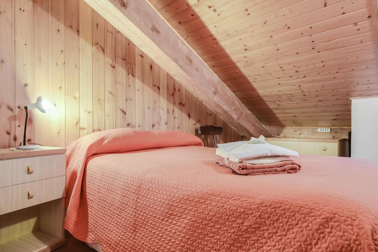 Mansarda Tra Le Dolomiti Di Brenta Appartement Bocenago Buitenkant foto